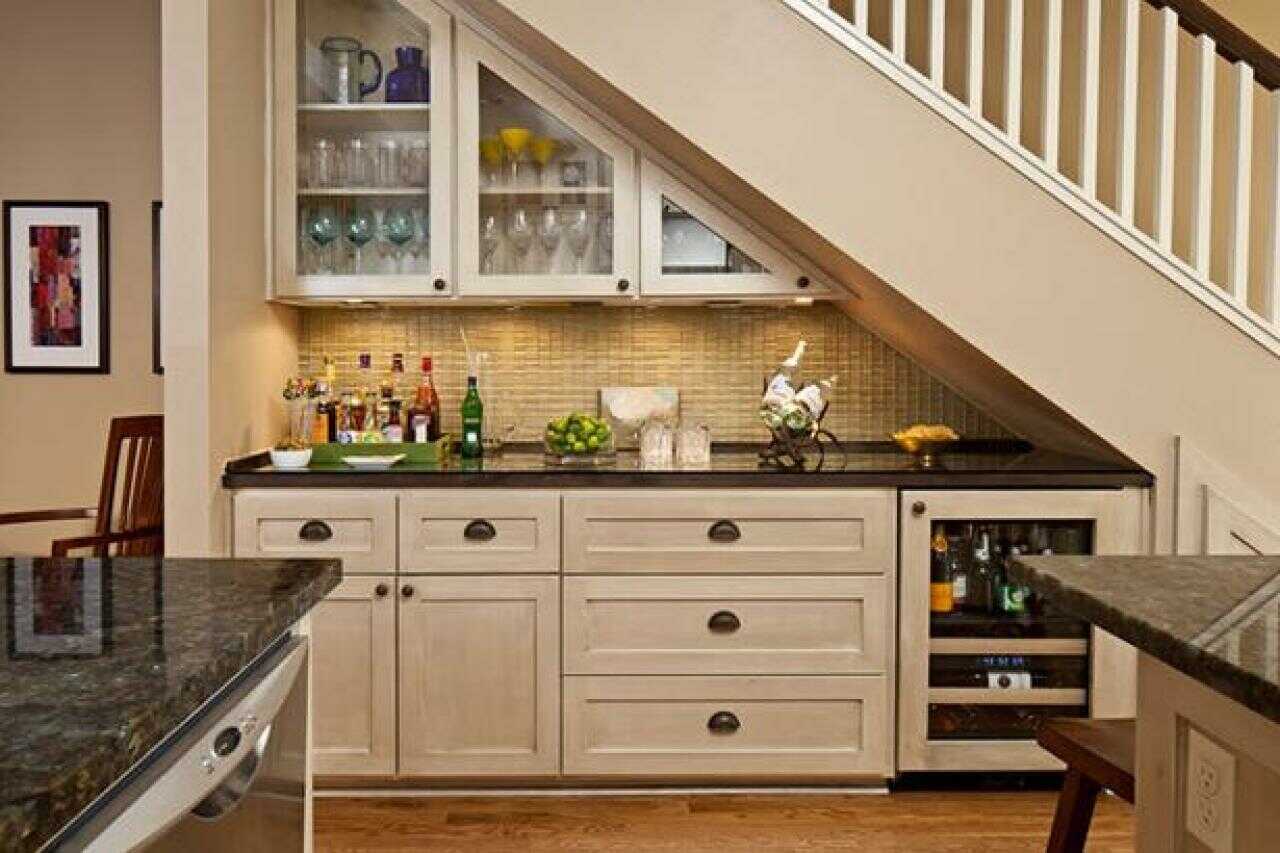 cầu thang trong bếp
