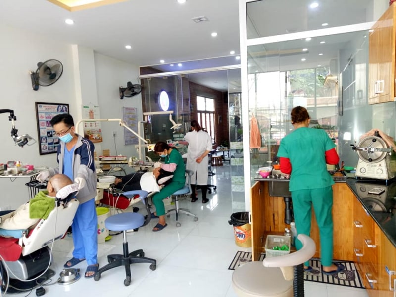 thiết kế nội thất văn phòng nha khoa giá rẻ